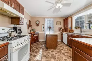 40 Sergeantsville Rd, Raritan Township, NJ 08822 - Photo 15