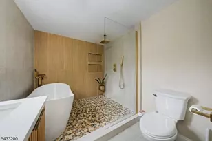 45 Highfield Rd, Bloomfield, NJ 07003 - Photo 29