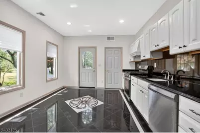 302 Walnut Ave, Cranford Township, NJ 07016 - Photo 9