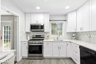 33 Carol Rd, Westfield, NJ 07090 - Photo 13