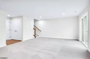 27 Peckwell St, Mount Olive, NJ 07828 - Photo 21