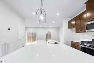 27 Peckwell St, Mount Olive, NJ 07828 - Photo 9