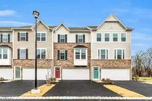 27 Peckwell St, Mount Olive, NJ 07828 - Photo 1