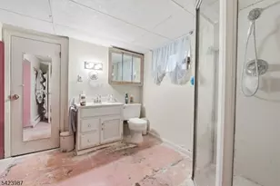 115 Coeyman Ave, Nutley, NJ 07110 - Photo 15
