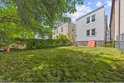 134 Dewey St, Newark, NJ 07112 - Photo 41