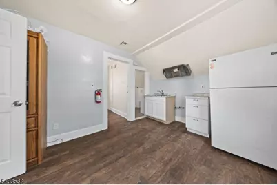 134 Dewey St, Newark, NJ 07112 - Photo 37