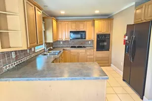 24 Pennsylvania Ave, Flemington, NJ 08822 - Photo 9