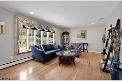 35 Old Orchard Ct, Cedar Grove, NJ 07009 - Photo 5
