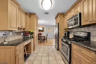 35 Old Orchard Ct, Cedar Grove, NJ 07009 - Photo 9