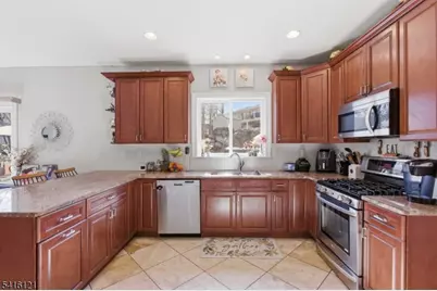 34 Tobyhanna Trl, Hopatcong, NJ 07843 - Photo 13