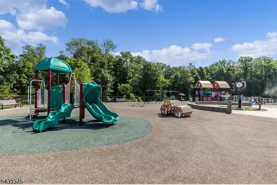 201 Little Falls Rd, Cedar Grove, NJ 07009 - Photo 45