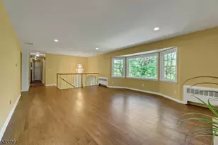 297 Pines Lake Dr E, Wayne, NJ 07470 - Photo 7