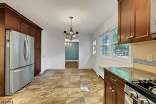 297 Pines Lake Dr E, Wayne, NJ 07470 - Photo 9