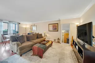 300 Winston Dr-C0, Cliffside Park, NJ 07010 - Photo 5