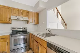 44 Spruce Ct, Bedminster Township, NJ 07921 - Photo 15