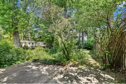 106 Gallows Hill Rd, Cranford Township, NJ 07016 - Photo 25