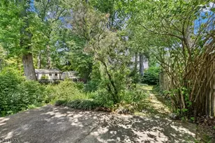 106 Gallows Hill Rd, Cranford Township, NJ 07016 - Photo 25