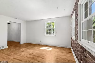 106 Gallows Hill Rd, Cranford Township, NJ 07016 - Photo 5