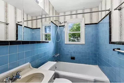 106 Gallows Hill Rd, Cranford Township, NJ 07016 - Photo 15