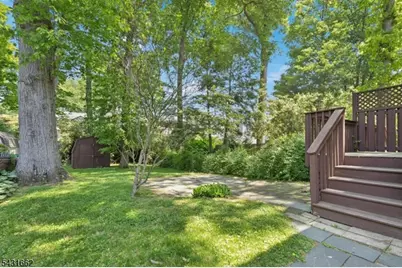 108 Gallows Hill Rd, Cranford Township, NJ 07016 - Photo 23