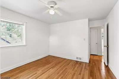 108 Gallows Hill Rd, Cranford Township, NJ 07016 - Photo 15