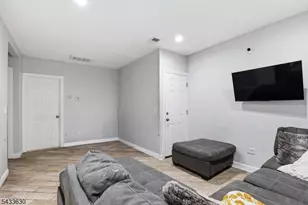 194 Hillside Ave, Newark, NJ 07108 - Photo 17