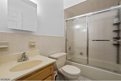 19 Halleck St, Newark, NJ 07104 - Photo 31