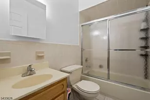 19 Halleck St, Newark, NJ 07104 - Photo 31