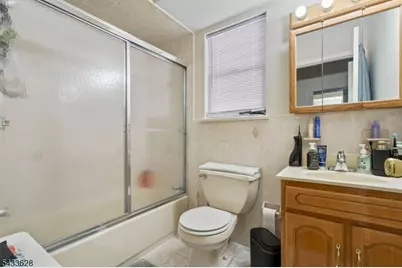 19 Halleck St, Newark, NJ 07104 - Photo 15