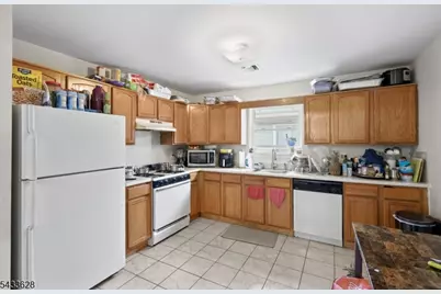 19 Halleck St, Newark, NJ 07104 - Photo 11