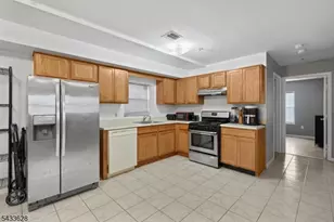 19 Halleck St, Newark, NJ 07104 - Photo 9