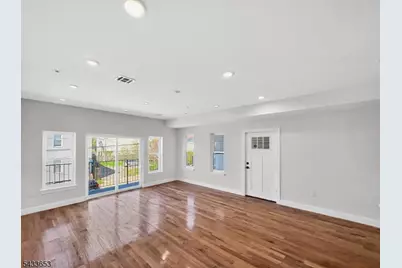 268 Hunterdon St #2, Newark, NJ 07103 - Photo 3