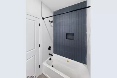 268 Hunterdon St #2, Newark, NJ 07103 - Photo 39