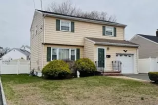 12 Bernice Rd, Belleville, NJ 07109 - Photo 3