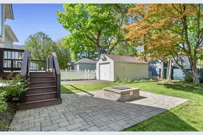 141 Henry St, Hasbrouck Heights, NJ 07604 - Photo 27
