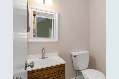 141 Henry St, Hasbrouck Heights, NJ 07604 - Photo 17