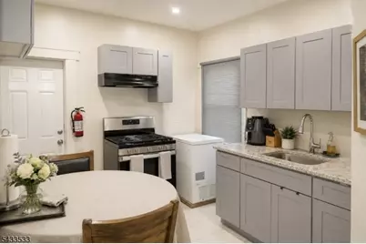 183 N Munn Ave, East Orange, NJ 07017 - Photo 17