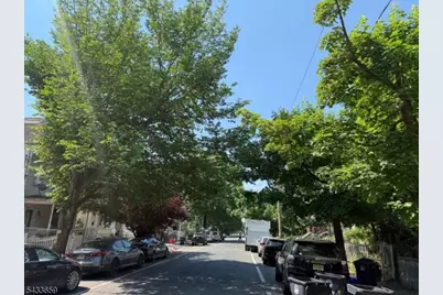 27 Seymour Ave, Newark, NJ 07108 - Photo 3