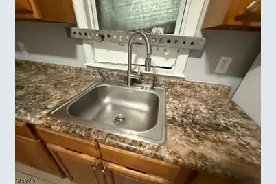 27 Seymour Ave, Newark, NJ 07108 - Photo 17