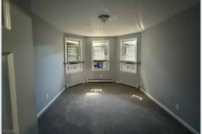 27 Seymour Ave, Newark, NJ 07108 - Photo 5