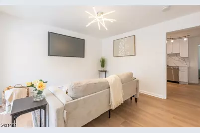 557 Christopher St, Orange, NJ 07050 - Photo 5