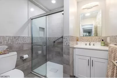 128 Edgewood Ave, Clifton, NJ 07012 - Photo 15