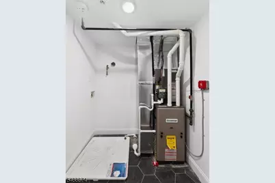 264 Hunterdon St #2, Newark, NJ 07103 - Photo 15