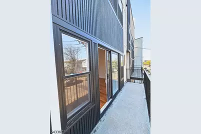 264 Hunterdon St #2, Newark, NJ 07103 - Photo 7