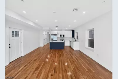 264 Hunterdon St #2, Newark, NJ 07103 - Photo 5