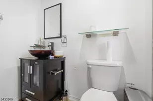 33 Sisco Pl, Clifton, NJ 07011 - Photo 15