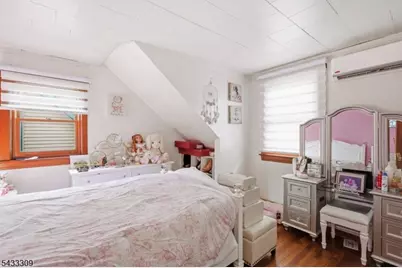 33 Sisco Pl, Clifton, NJ 07011 - Photo 5