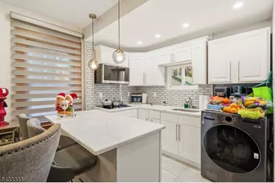 33 Sisco Pl, Clifton, NJ 07011 - Photo 7