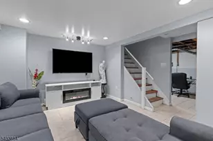 148 Locust Dr, Union Township, NJ 07083 - Photo 23