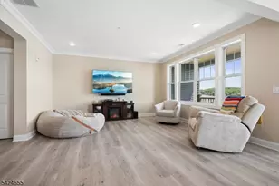 401 Mariners Pointe, Hopatcong, NJ 07843 - Photo 11